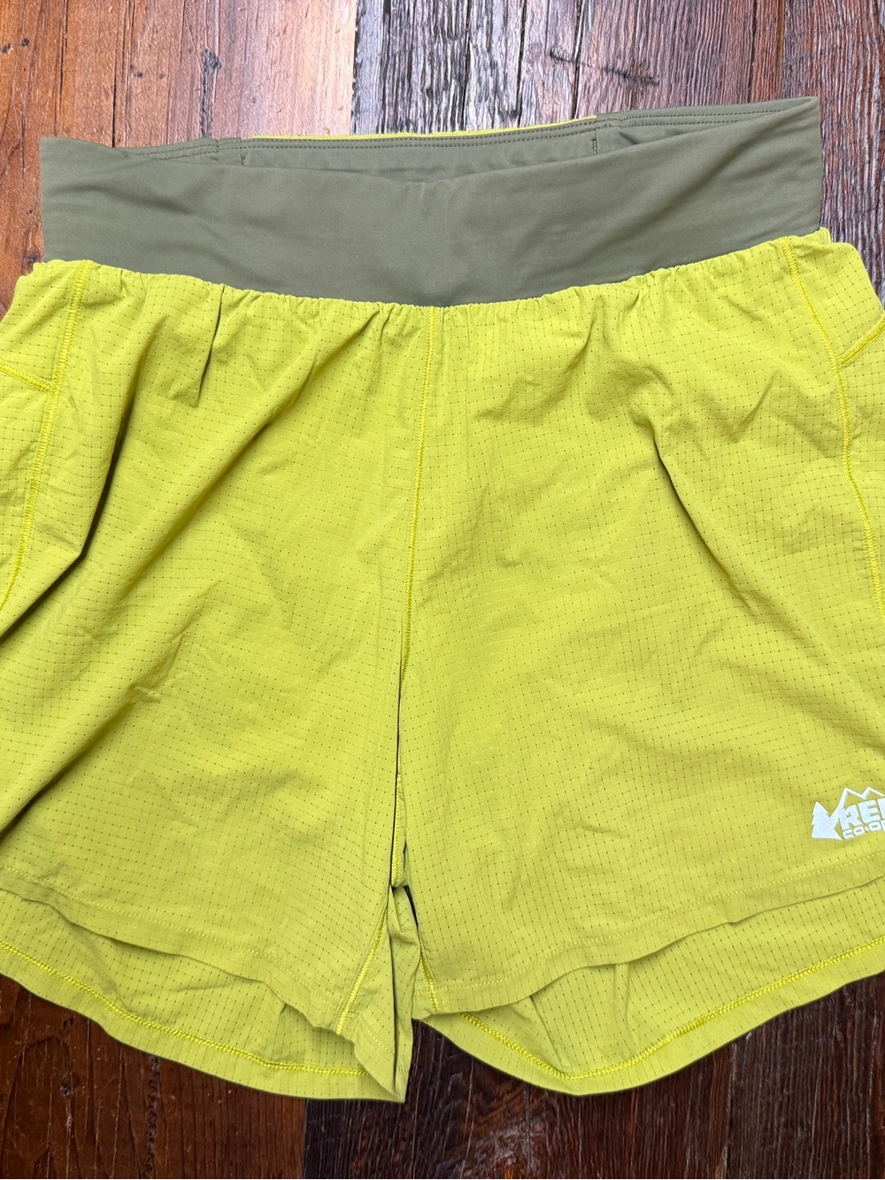 Lot of men’s running shorts - Picture 5 of 10